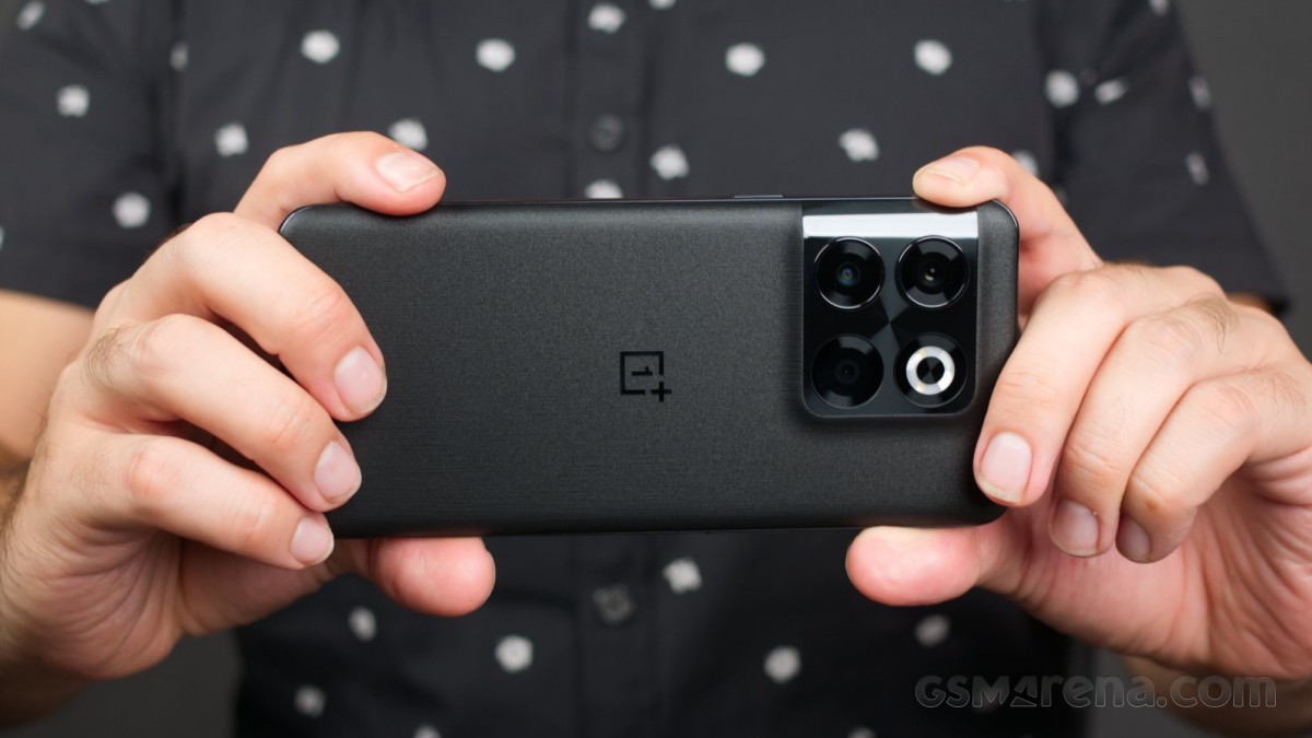 OnePlus 10T får OxygenOS A.06-oppdatering fikser noen feil, forbedrer kamera