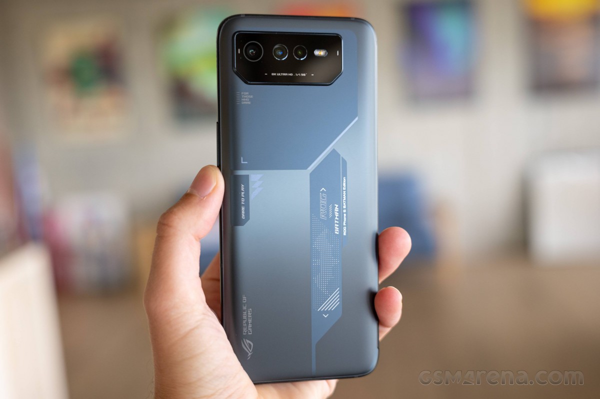 Asus ROG Phone 6D Batman Edition hands-on 