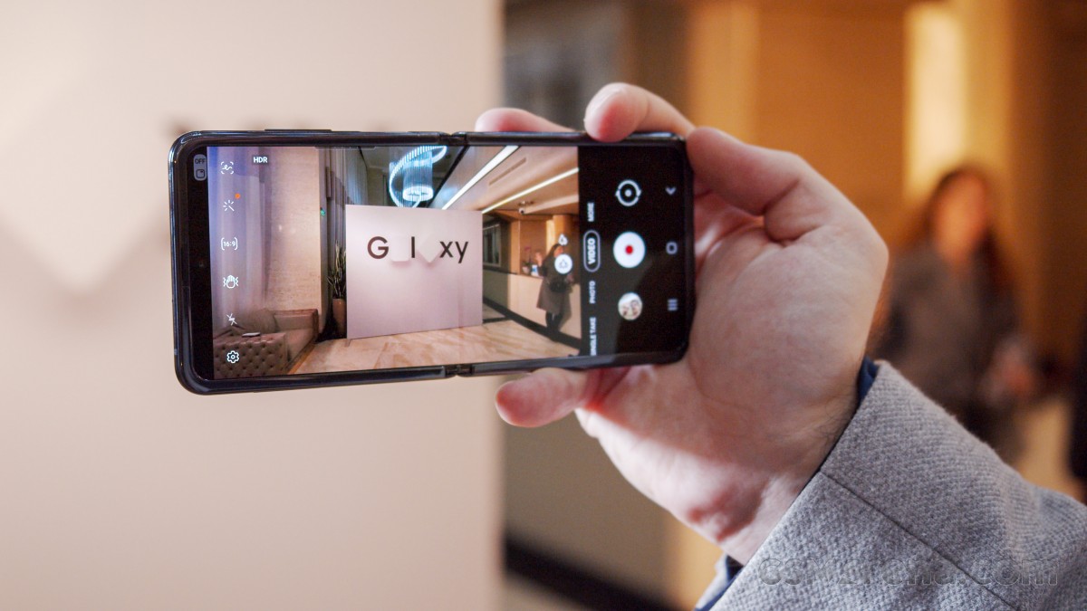 Le Samsung Galaxy Z Flip d'origine reçoit la mise à jour One UI 4.1.1
