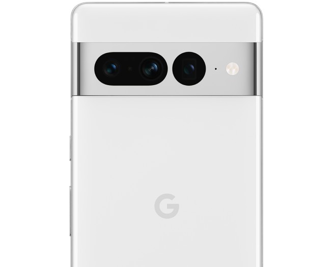 Google Pixel 7 Pro in Snow