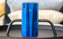 Dual cameras on Honor 8X