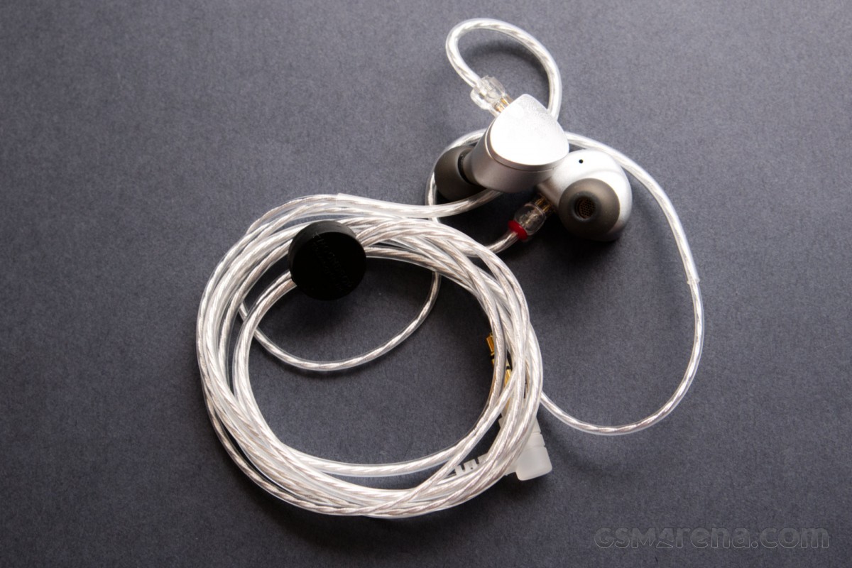 MOONDROP ARIA Snow IEMs Earphones - Used, Scuffs/Paint Wear, Works Perfectly (Silver, 3.5mm)