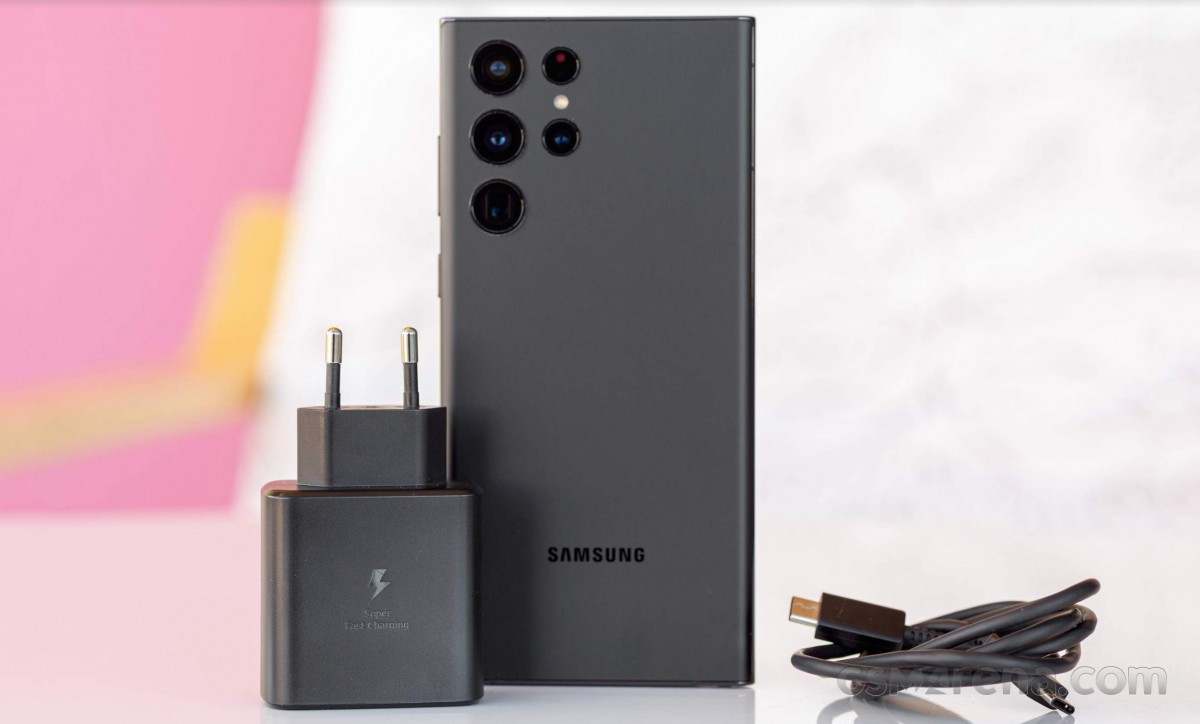 Samsung Galaxy S23 Ultra certifié 3C avec chargeur 25 W