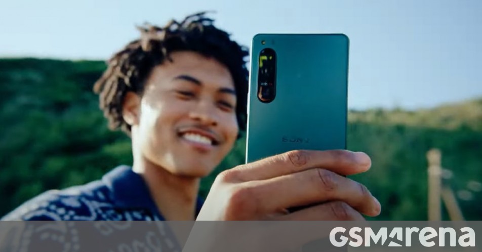 Watch Sony Xperia 5 IV introduce itself in new promo videos