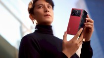 vivo X Fold+ in Huaxia Red (official images)