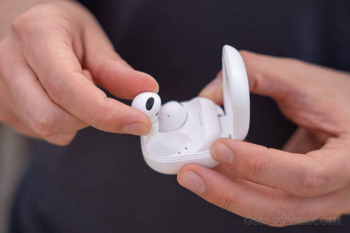 Samsung Galaxy Buds2 Pro receive their first software update