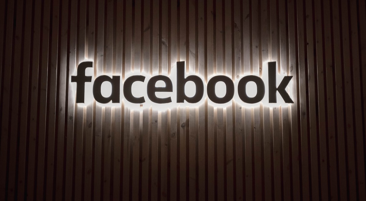 Meta gets a €265 million fine in Ireland for 2021 Facebook data leak