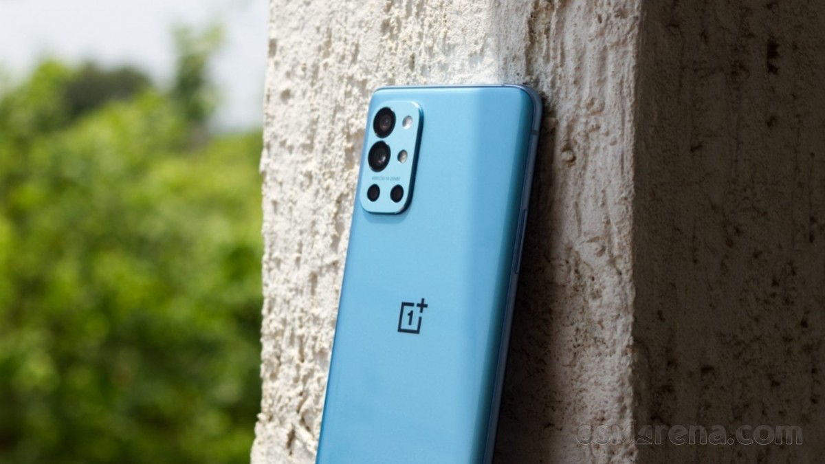 OnePlus 9 and 9 Pro are now receiving their first software update -  GSMArena.com news