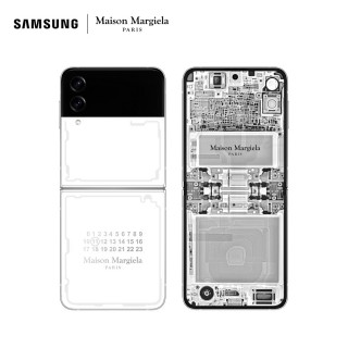 Samsung Galaxy Z Flip4 Maison Margiela Edition