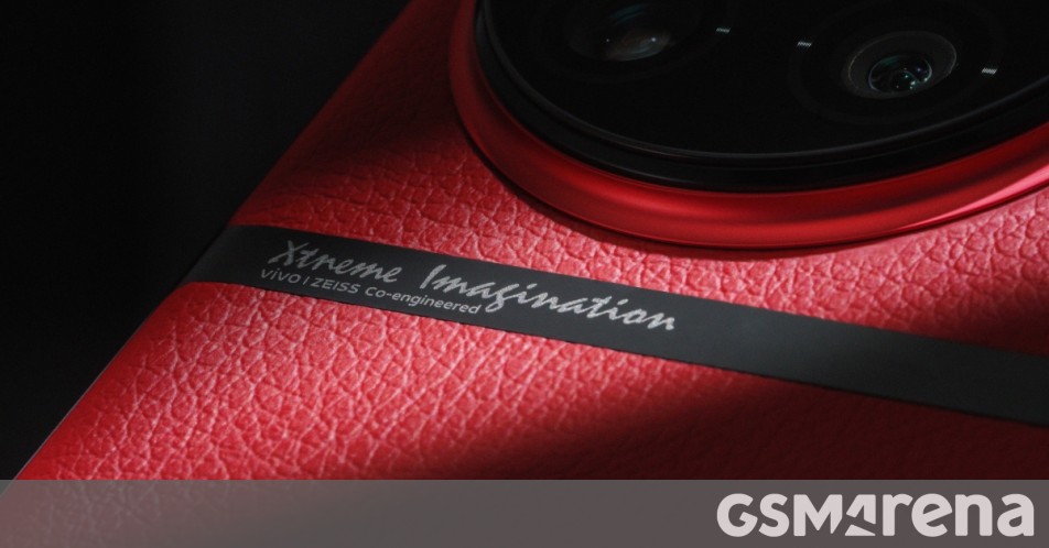 Leather Red vivo X90 Pro+ appears in live photo and teaser