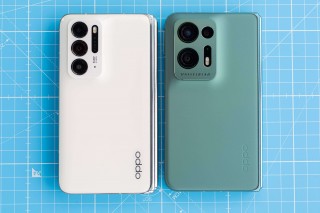 Oppo Find N1 on the left, N2 on the right