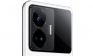 Realme GT Neo 5 улыбается в камеру на первом просочившемся изображении