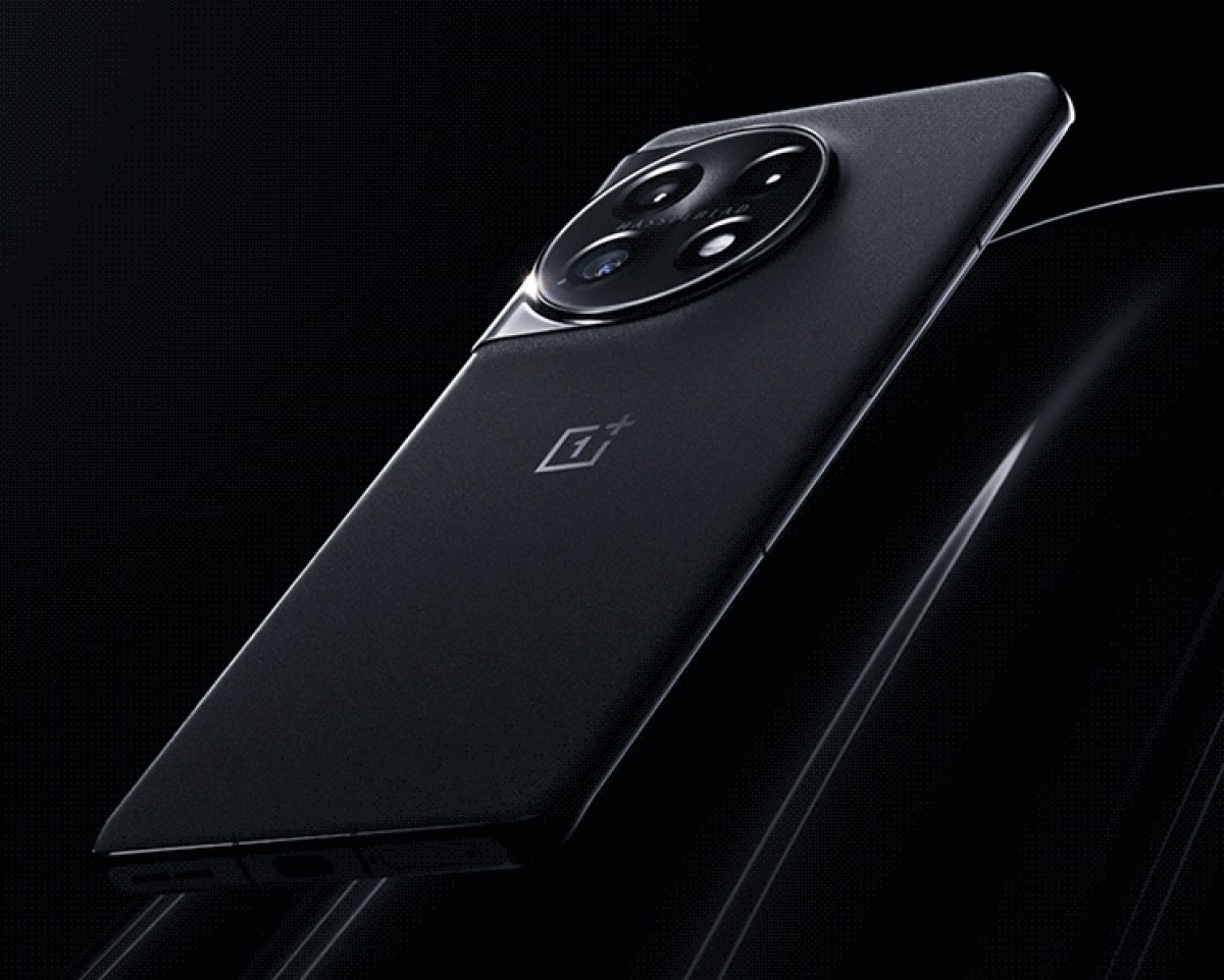 OnePlus 11 with 6.7″ 2K+ 120Hz AMOLED, SDG 8 Gen 2, 16GB RAM