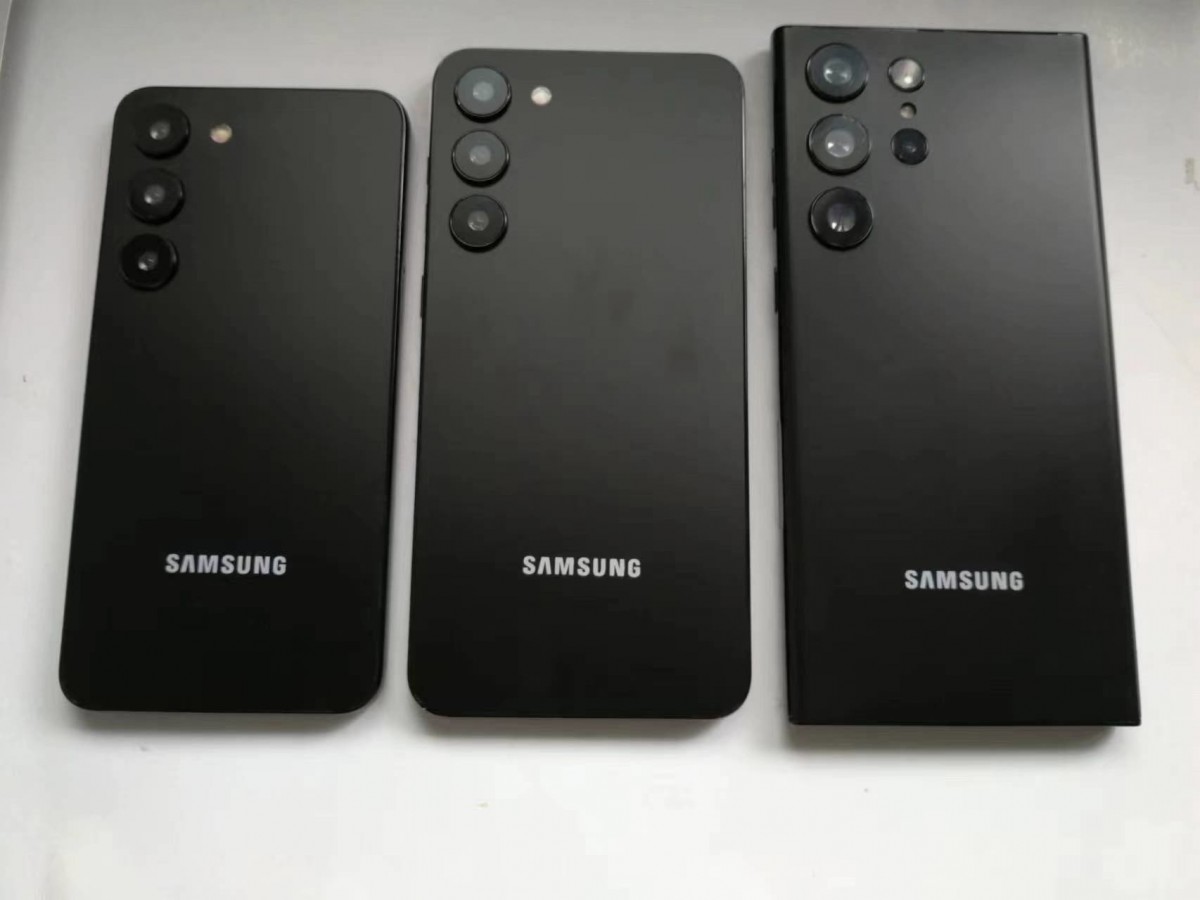 Hardware mockups of Galaxy S23 lineup