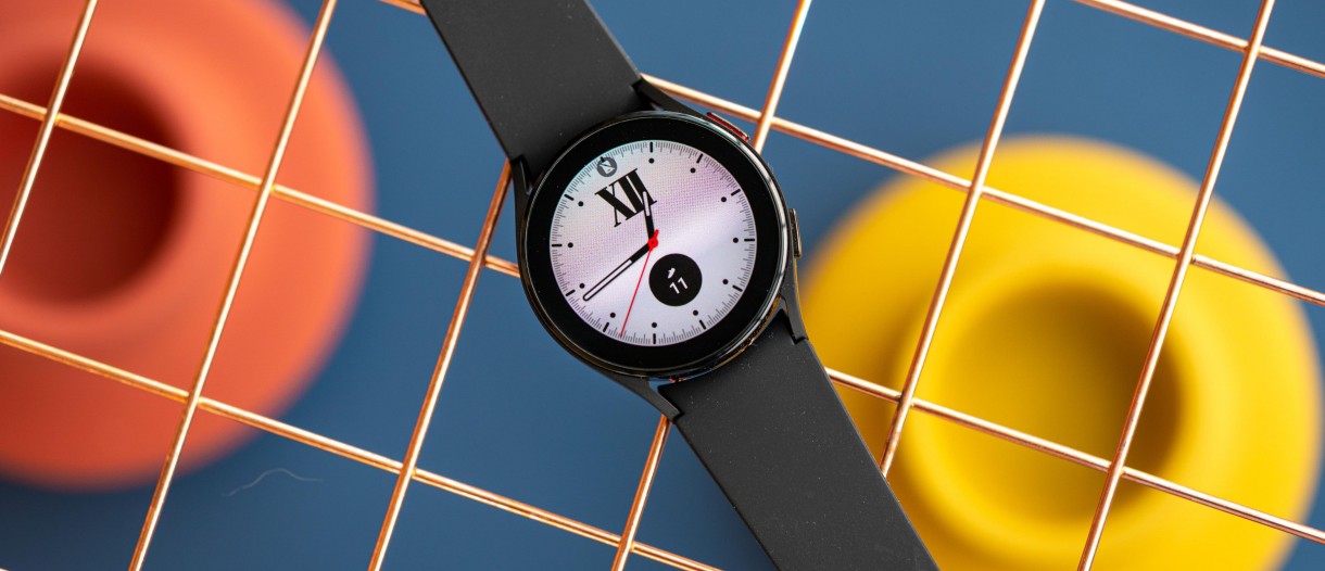 Latest Samsung Galaxy Watch4 update brings camera zoom controls and more - GSMArena.com news