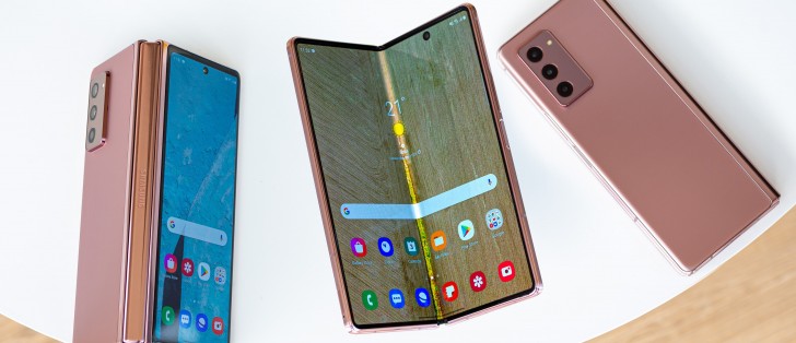 Carrier-locked Samsung Galaxy Z Fold2 is receiving Android 13-based One UI 5.0 update in the US - Vimarsana News