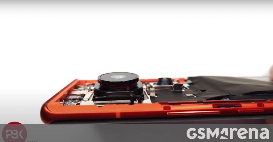 Tecno Phantom X2 Pro teardown shows us the protruding telephoto lens up close