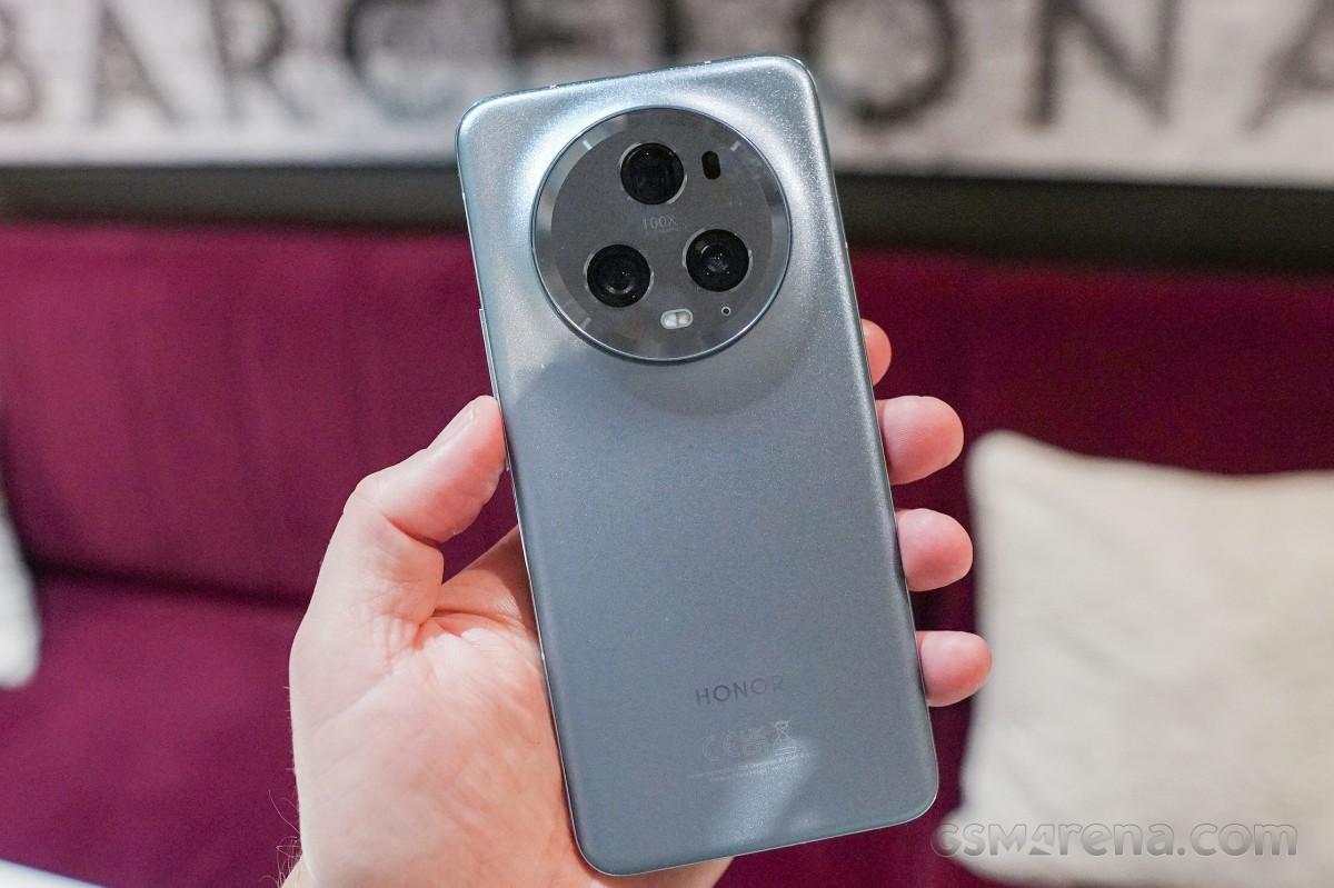 We spent some time with the new Honor Magic5 Pro flagship (seen here in Glacier Blue)