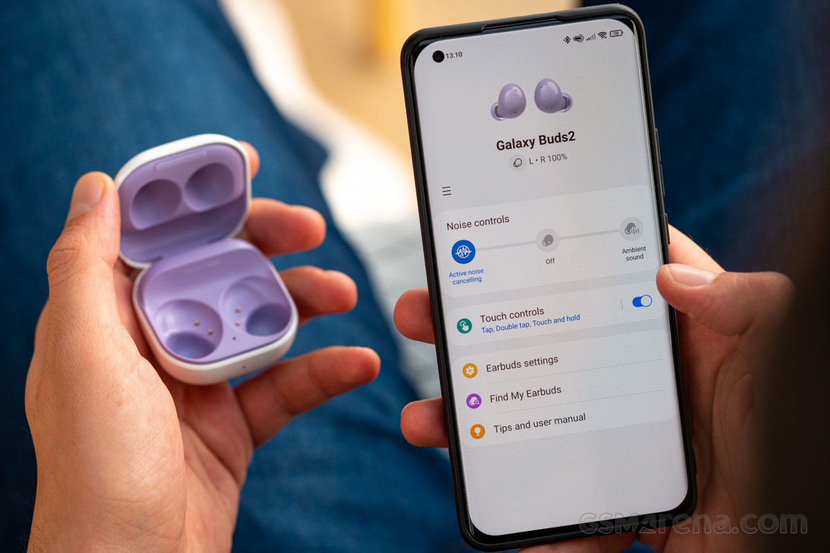 Samsung Galaxy Buds2 update improves charging
