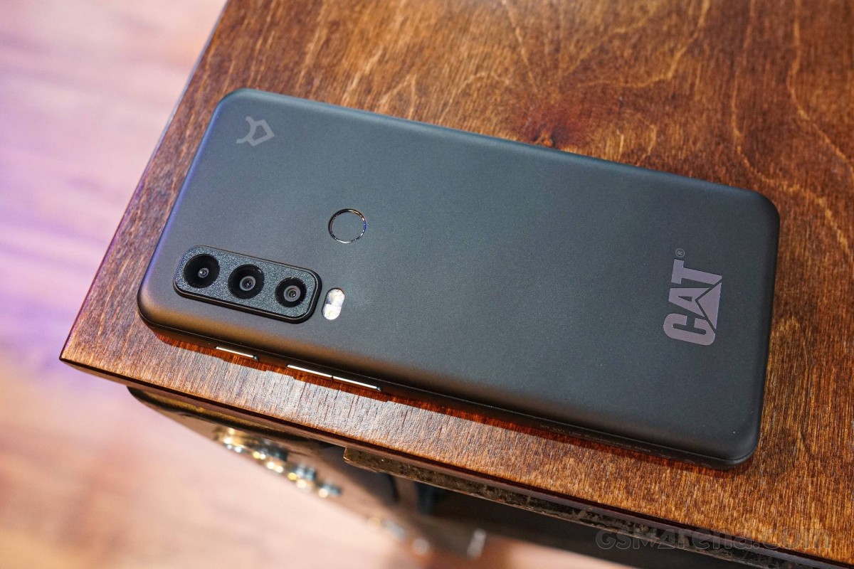 Hands-on: Cat S75