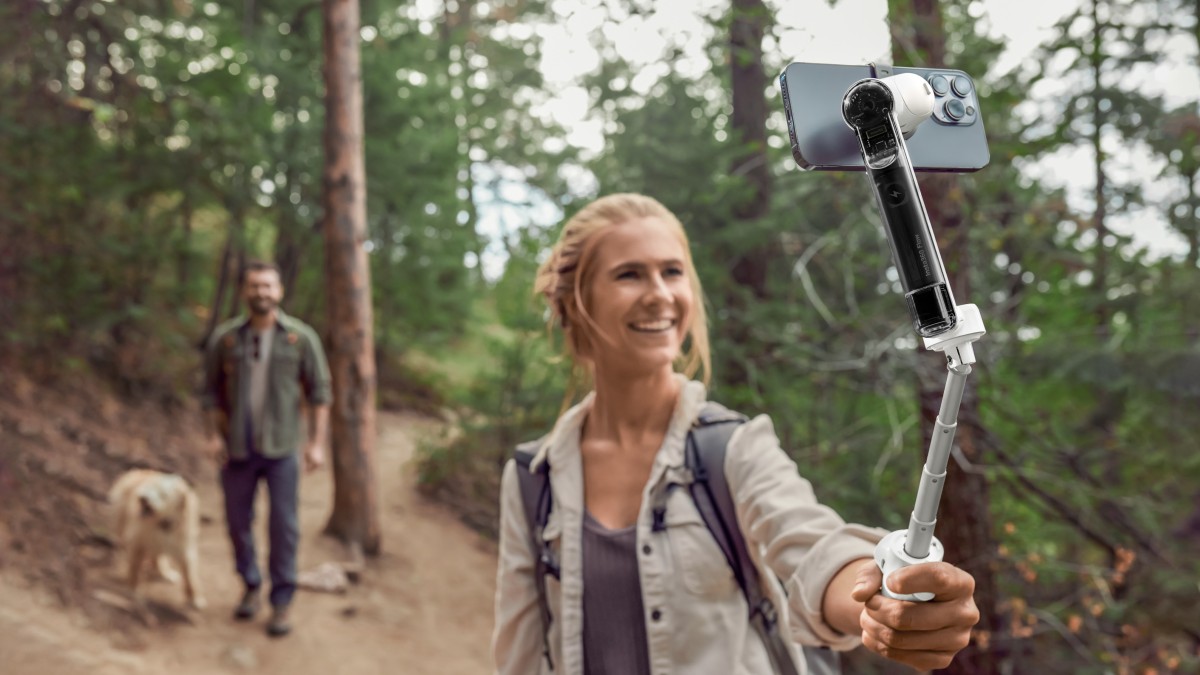 Insta360 Flow announced: an AI tracking smartphone stabilizer with built-in selfie stick and tripod