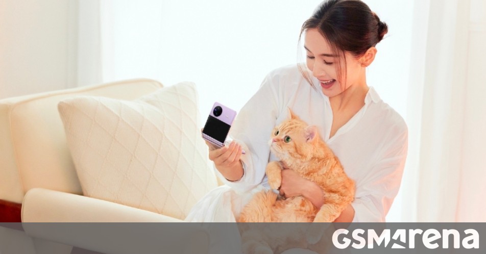 vivo X Flip appears in official photos