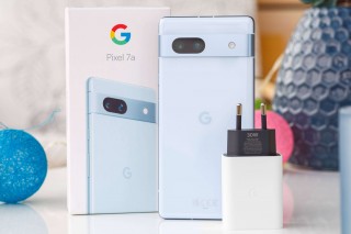 Unboxing the Google Pixel 7a