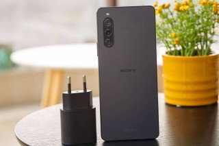 Sony Xperia 1 V Flagship and Xperia 10 V Entry-Level Phones