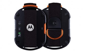 Motorola Defy Satellite Link is finally available in the US, works with any iPhone or Android 