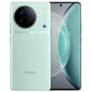 vivo X90s in white and green