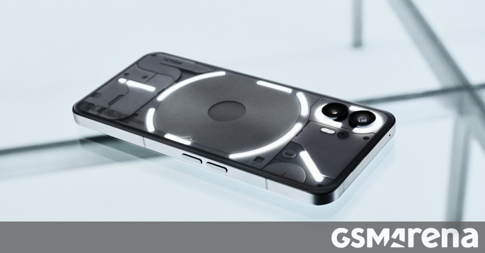 Nothing Phone (2) emerges in more press images