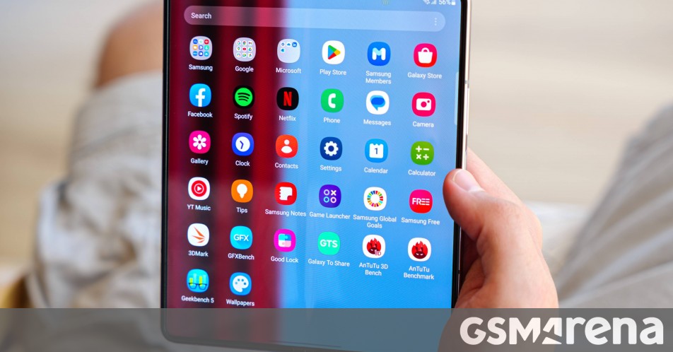 Samsung Galaxy Z Fold5 aces bend test