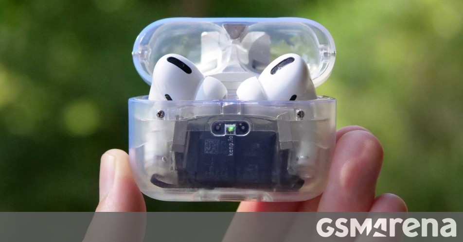 The creator of the first iPhone with USB-C 3D prints a transparent AirPods Pro case