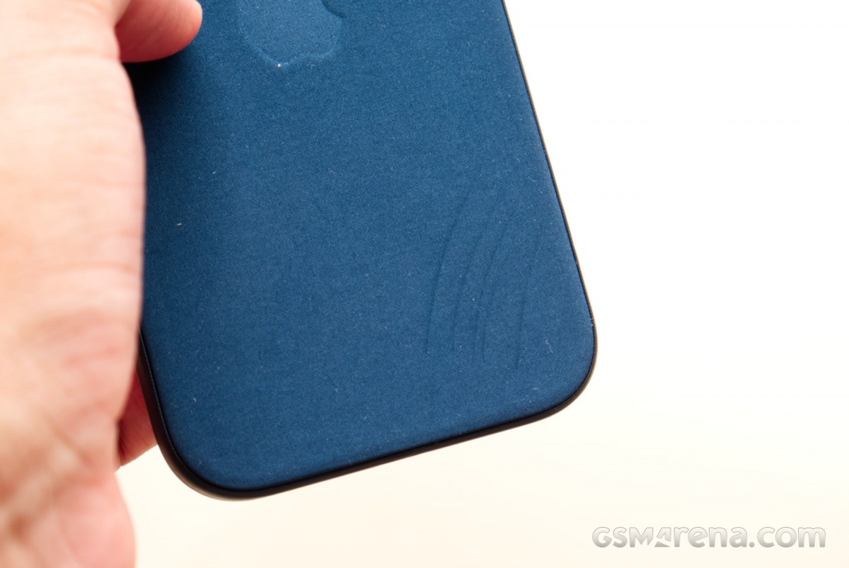 Apple FineWoven Case and Wallet hands-on
