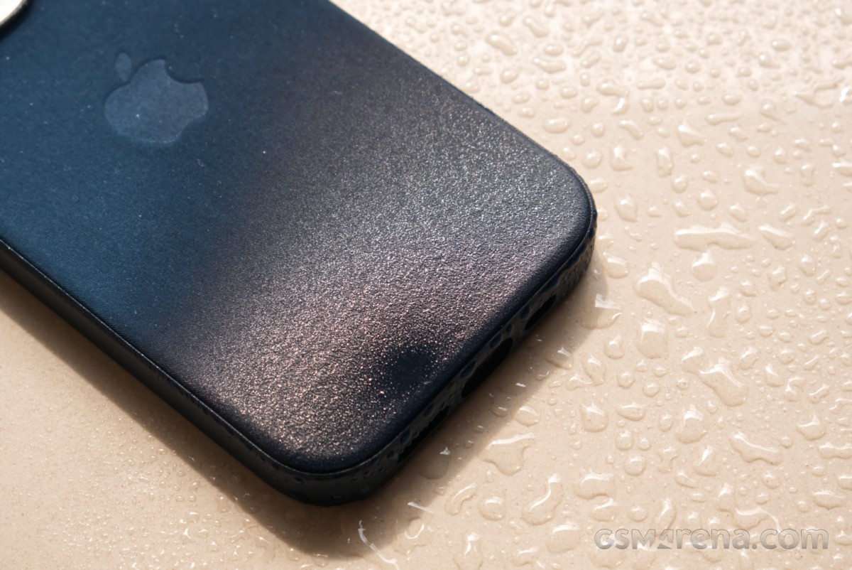 Apple FineWoven Case and Wallet hands-on