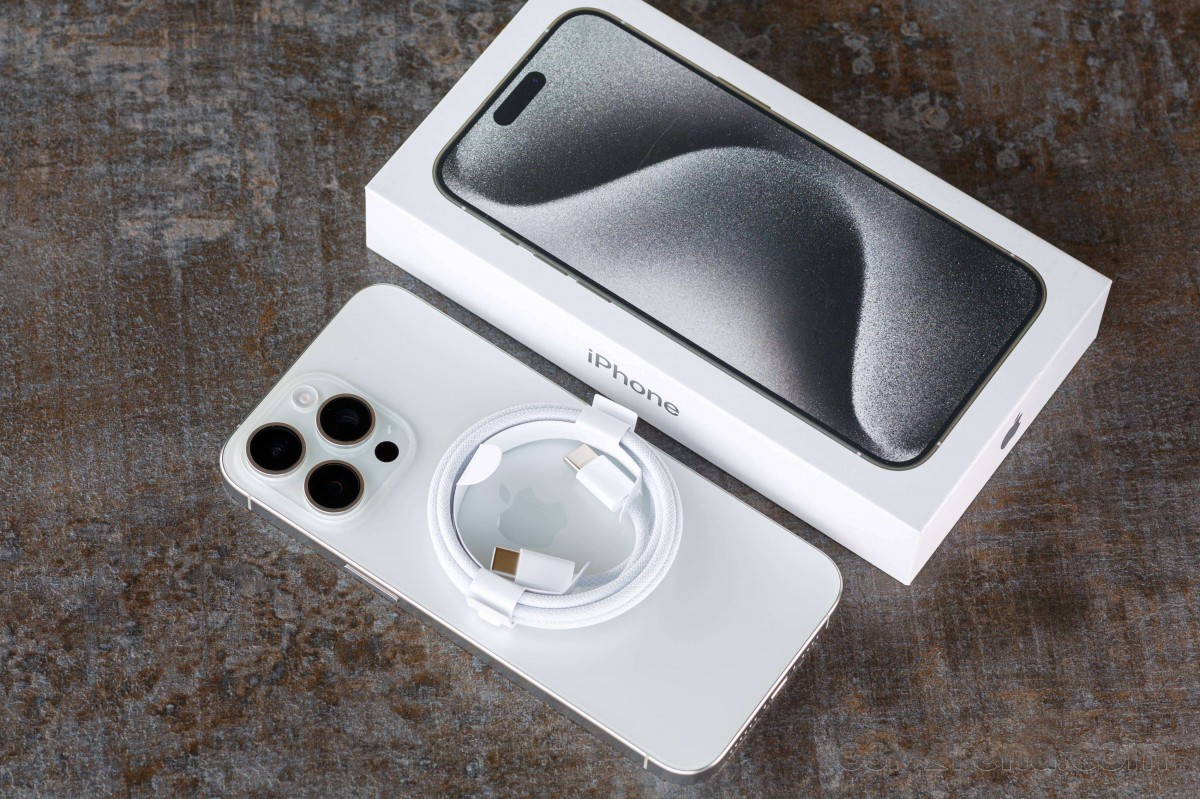 Apple iPhone 15 Unboxing!