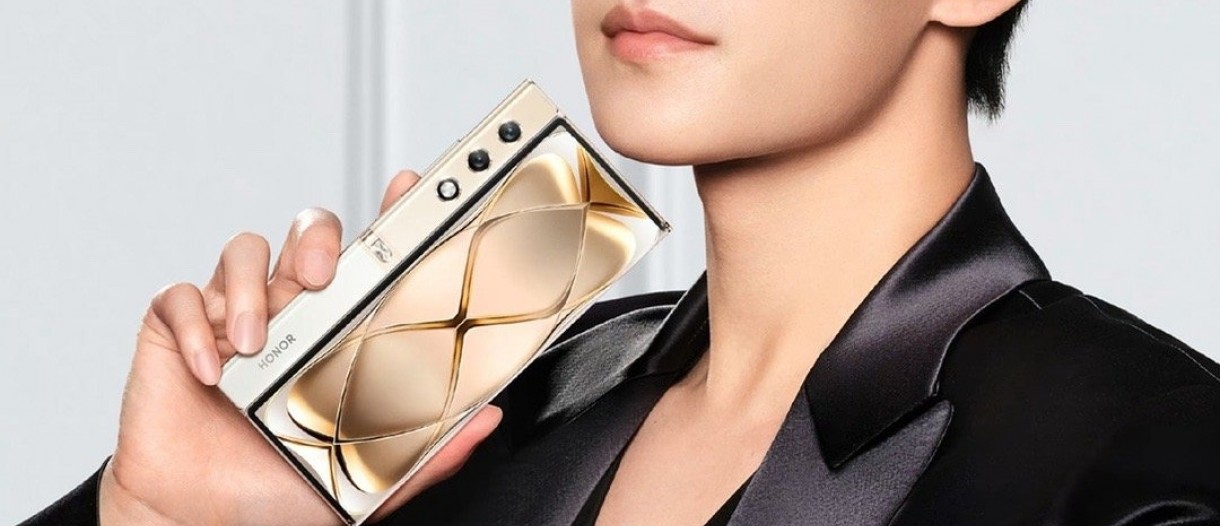 Honor V Purse: China's Honor shows smartphone you can wear like a bag
