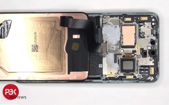 Teardown video shows the Huawei Mate 60 Pro components that shouldn't be there