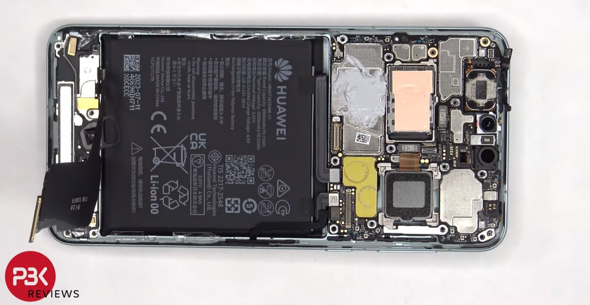 Teardown video shows the Huawei Mate 60 Pro components that shouldn't be there