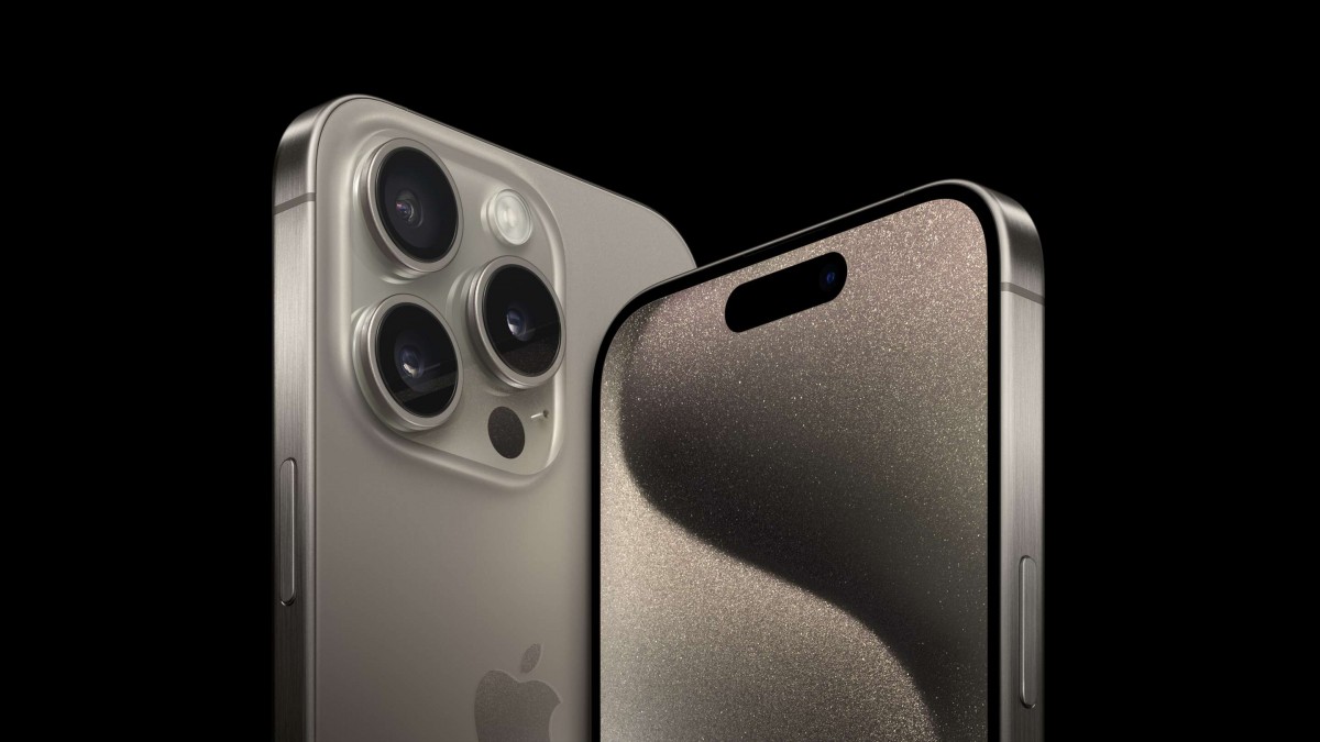 Apple puts USB-C on the iPhone 15 Pros, the Pro Max debuts a periscope zoom