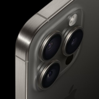 The iPhone 15 Pro Max Has a Tetraprism Camera—What the Heck Is That?