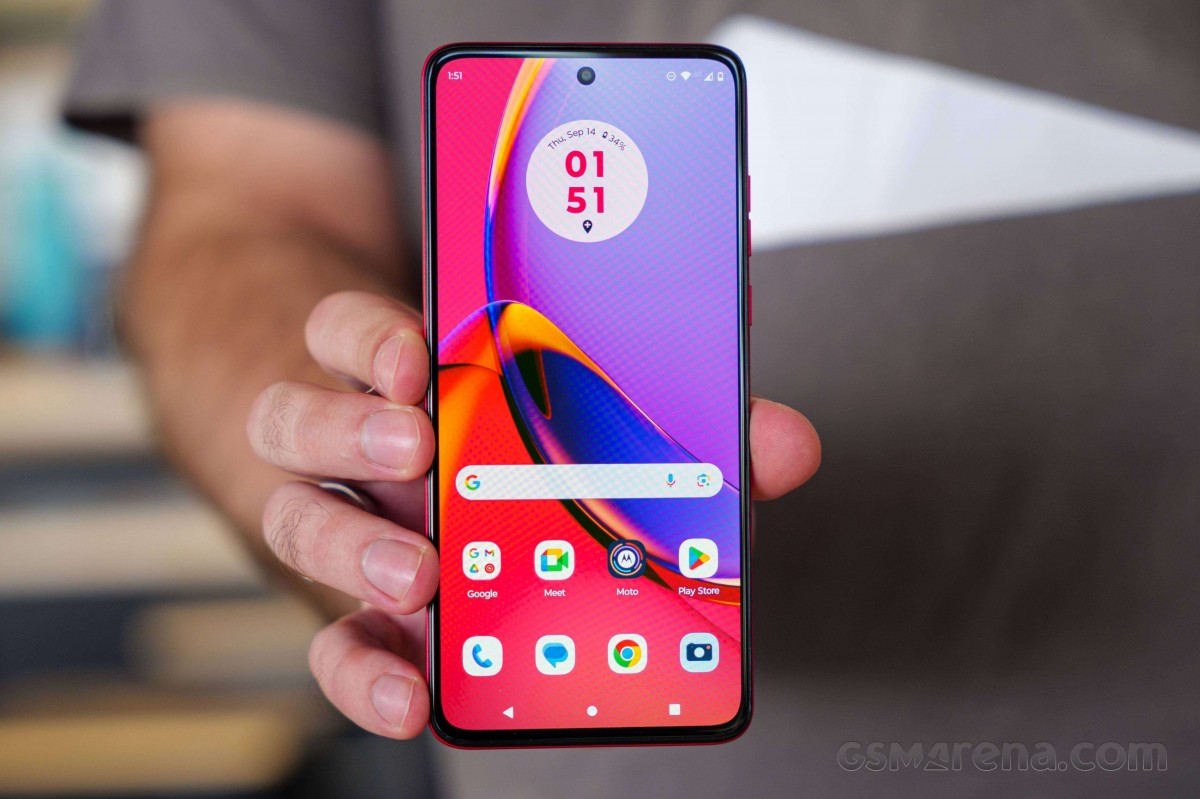 Motorola Moto G84 in for review