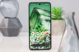 The Google Pixel 8 from both sides