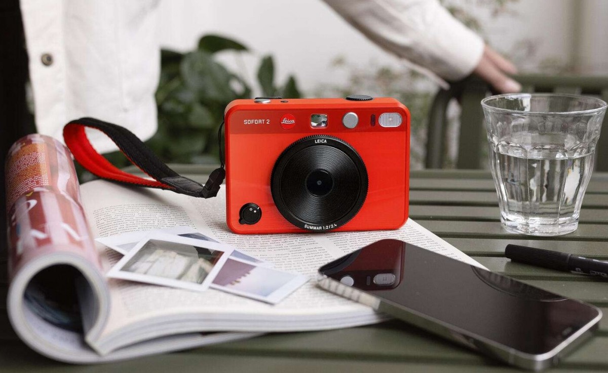 Leica announces Sofort 2 instant camera and printer