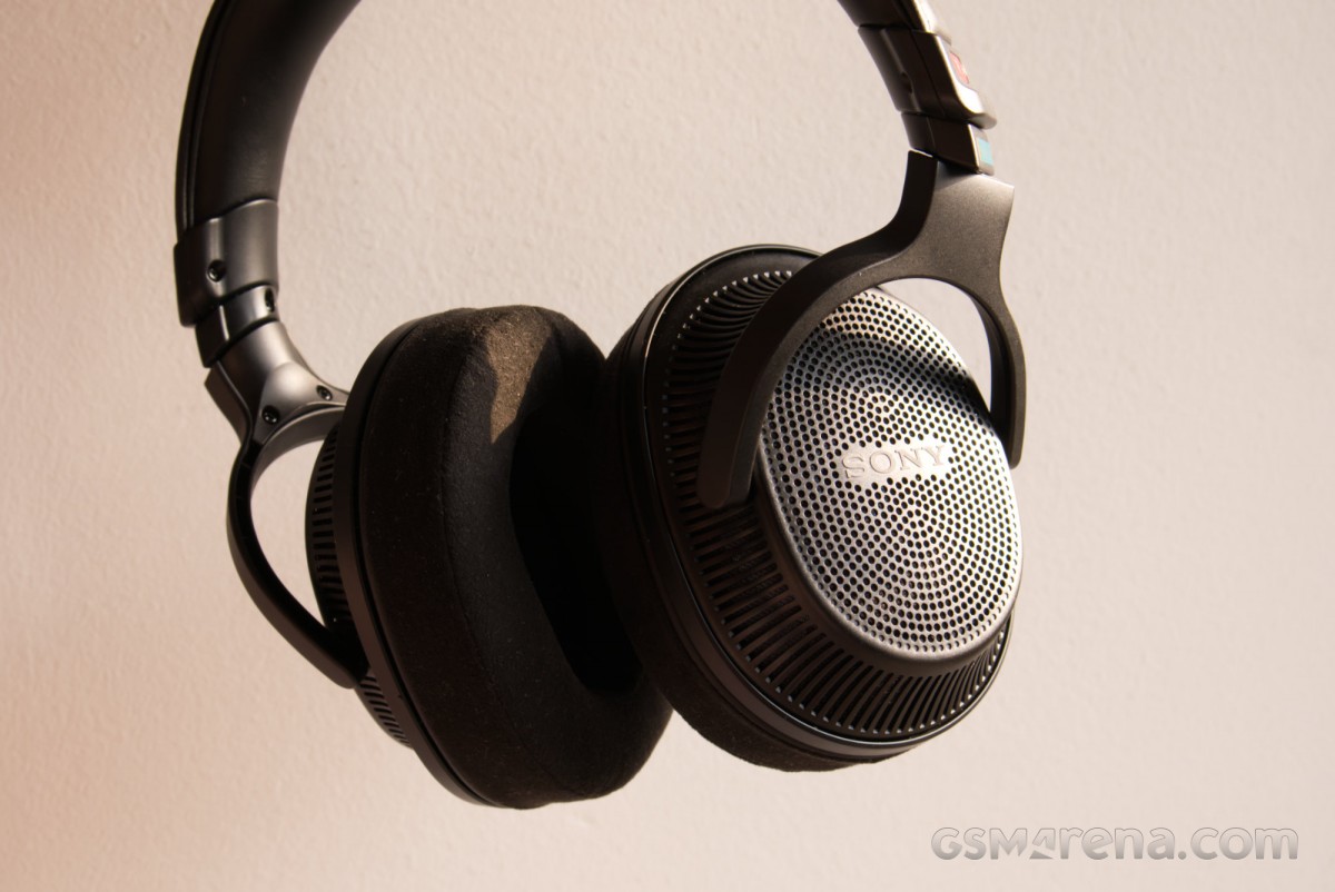 Sony MDR-MV1 headphones review