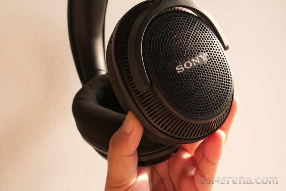 Sony MDR-MV1 headphones review