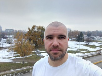 Selfies - f/2.0, ISO 100, 1/229s - Honor X7b Hands On  review
