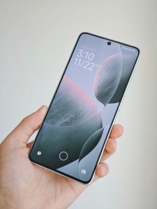 Redmi K70E leaked hands-on images