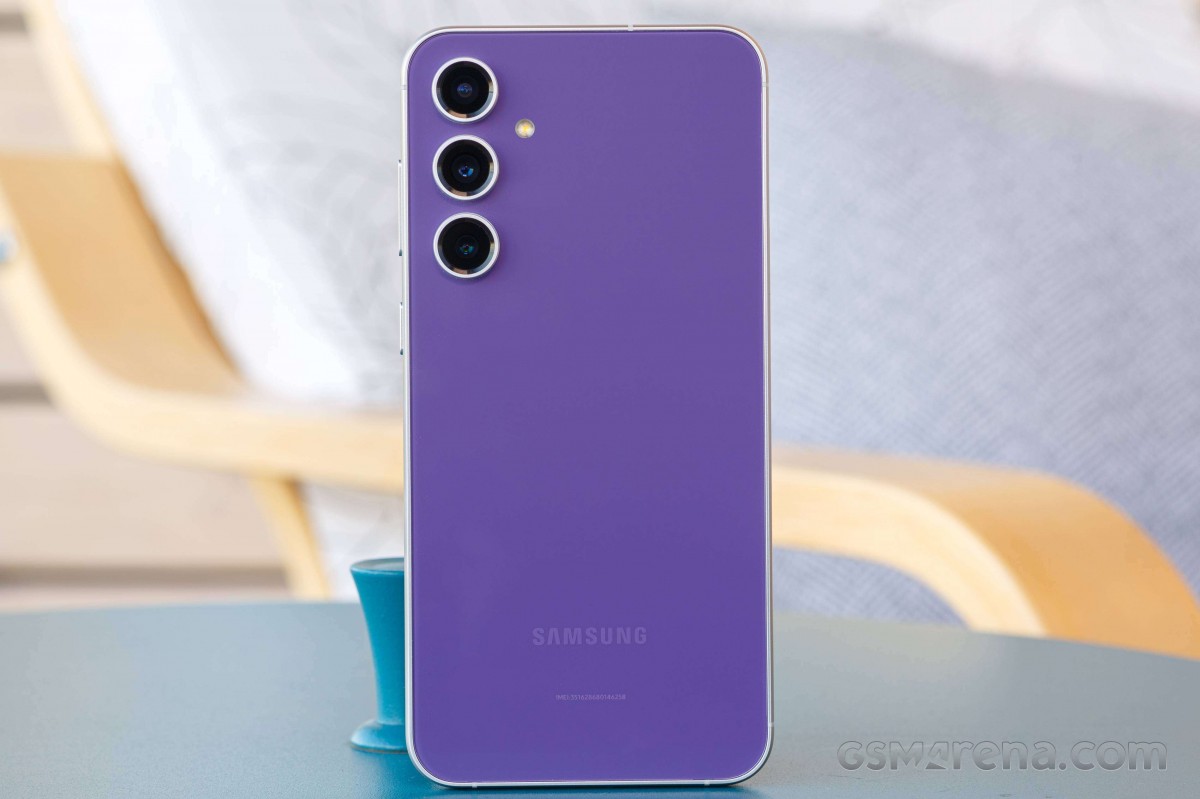 Samsung Galaxy S23 FE برای بررسی
