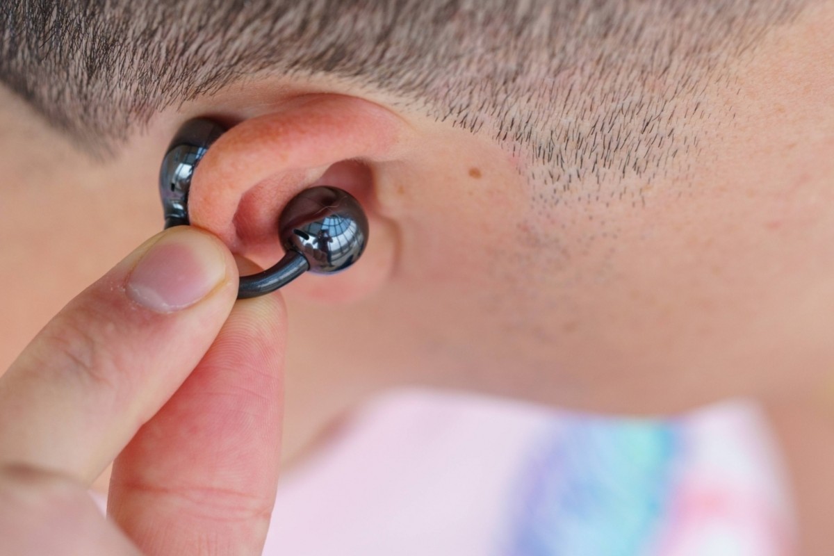Huawei FreeClip review: no ear piercings needed